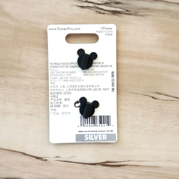 Disney Elsa & Anna Frozen Trading Pins - Picture 4 of 4